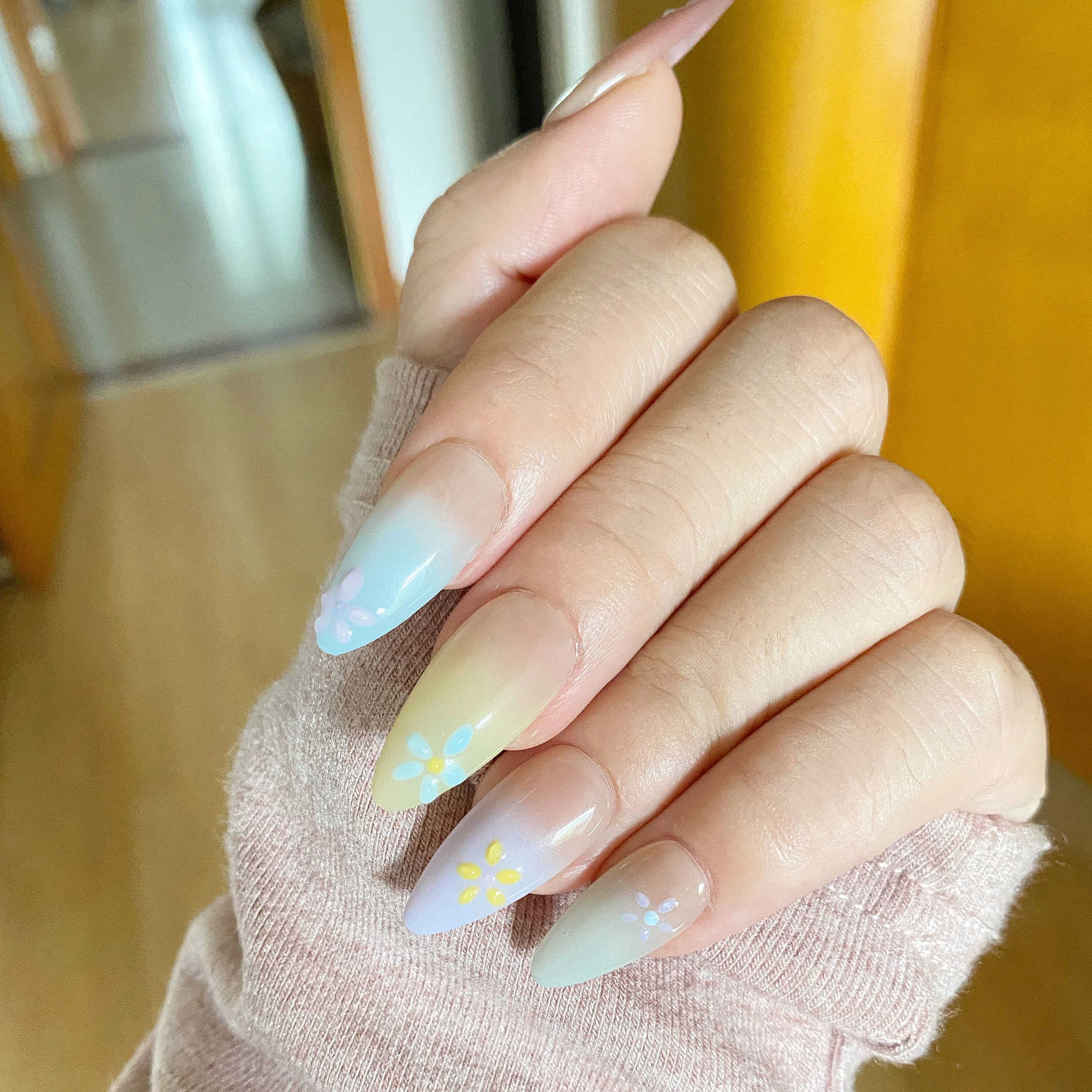 Blossom Gradient - Image 3